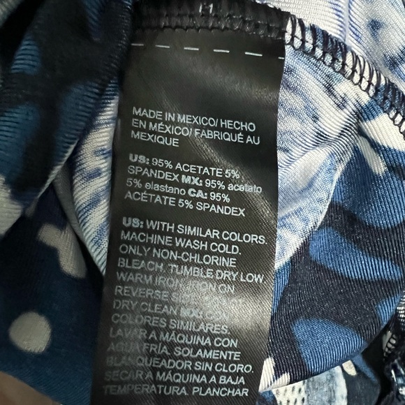 Chicos Travelers SZ 3 Or LG Stretch 3/4 Sleeve Top Blouse Shells Blue White EUC - Picture 8 of 9